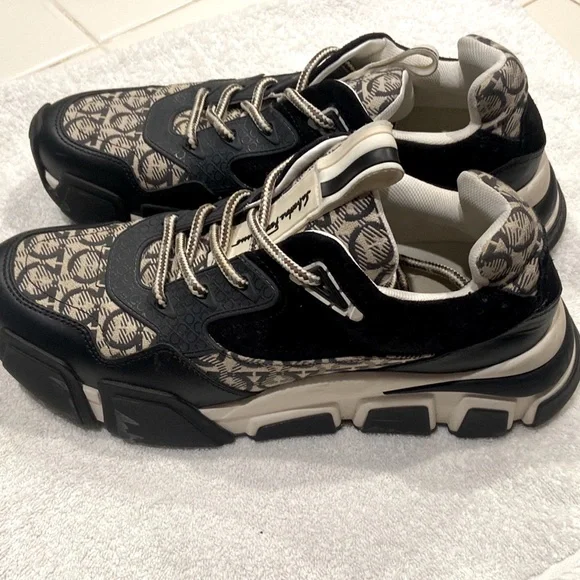 ☆*☆様 SalvatoreFerragamo 6 1/2 Low top sneaker with signature - Men | Ferragamo